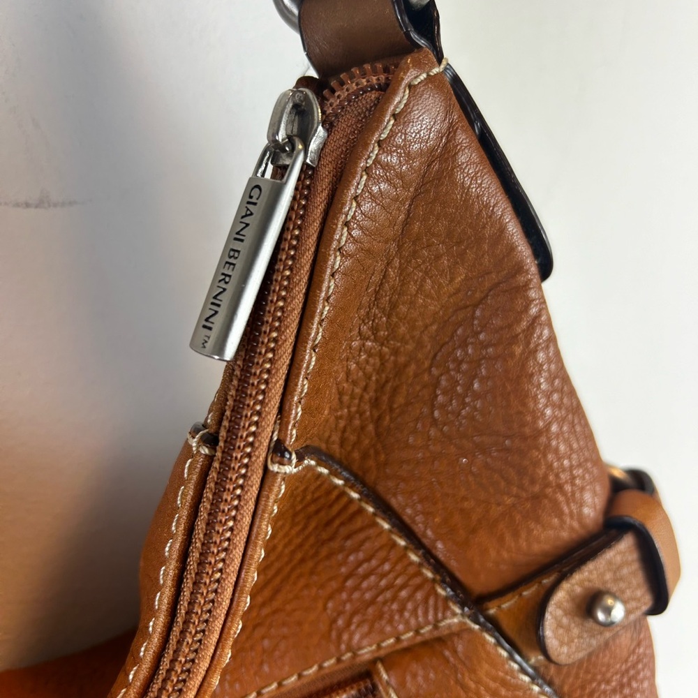 Giani Bernini Brown Leather Shoulder Bag - Picture 8 of 13